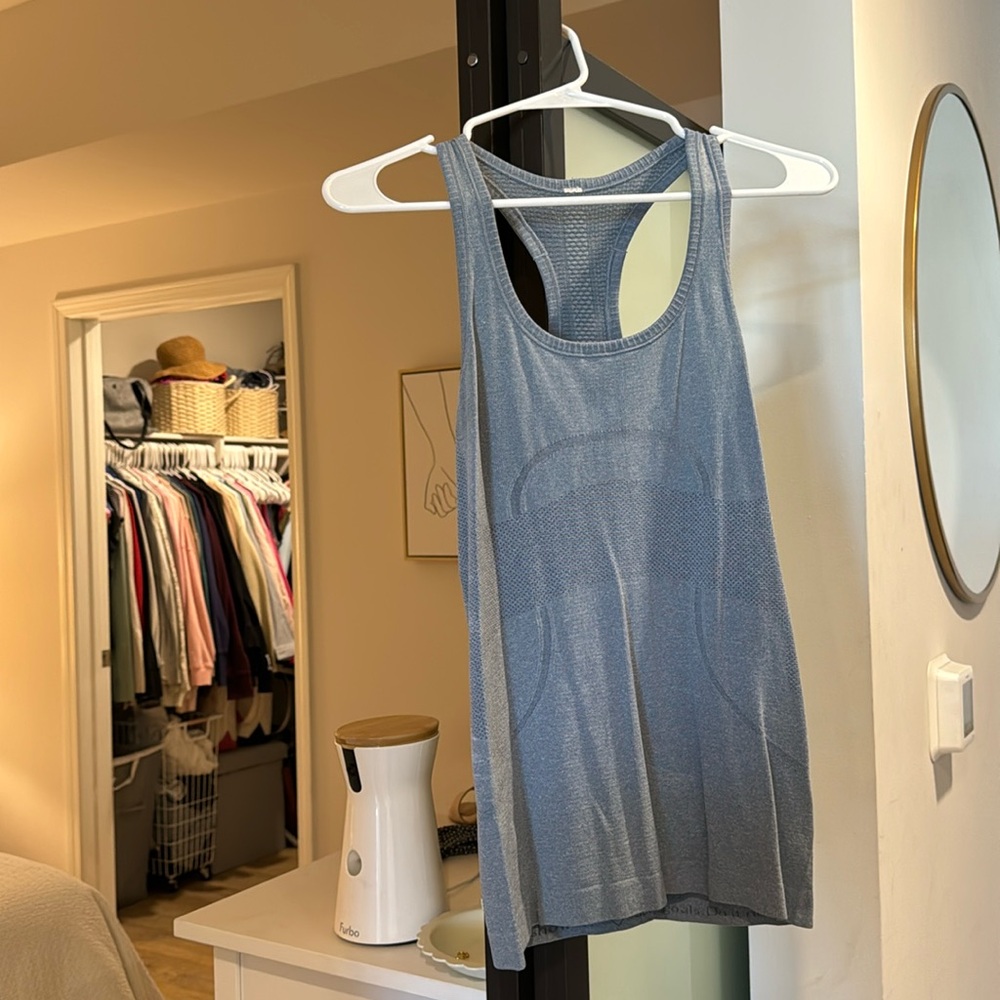 LULULEMON SWIFTLY TECH tank! Great condition, no pills, neutral grey blue color